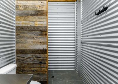 Watkins Barn bathroom 2